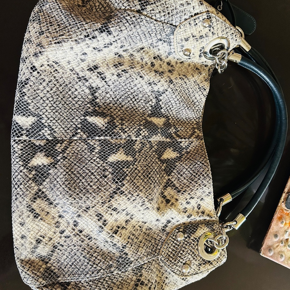 Stylish Python Print Leather Handbag - image 5